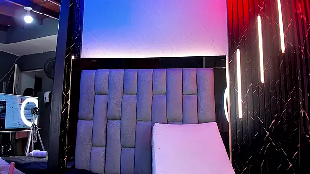 AriannaFoxxy's Live XXX Chat