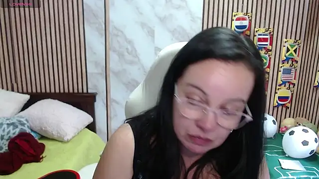 Онлайн чат XXX Sonialorens_