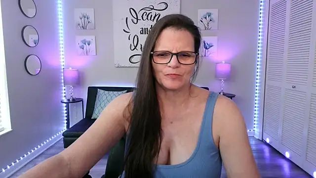 XXX chat uživo modela ClassySamantha