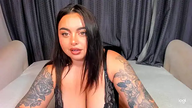 Chatroom XXX en direct de RaylleneRay3