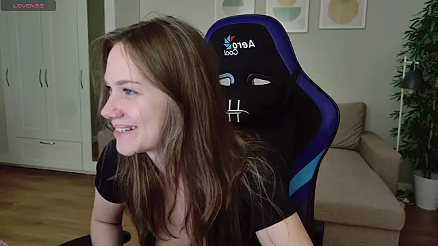 alexa_feels_ Adlı Modelin Canlı XXX Sohbeti