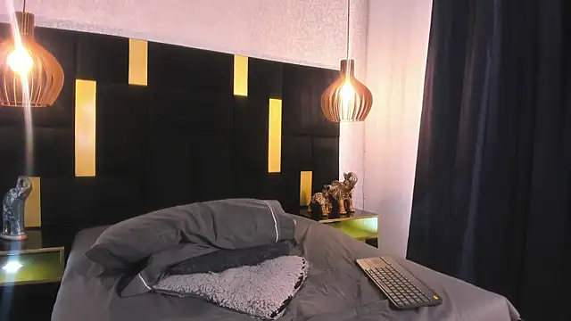 Lucio__Fox Adlı Modelin Canlı XXX Sohbeti
