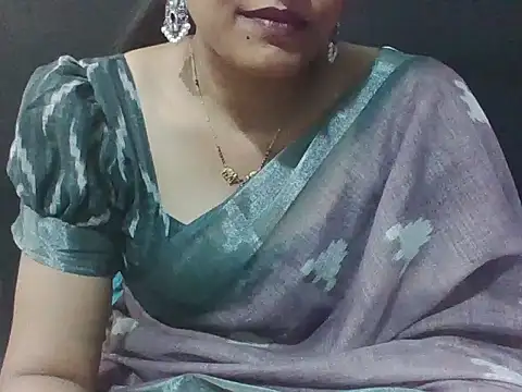Chat XXX en directo de Thilothama_Vaishu