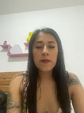 ELY_FE_ Adlı Modelin Canlı XXX Sohbeti