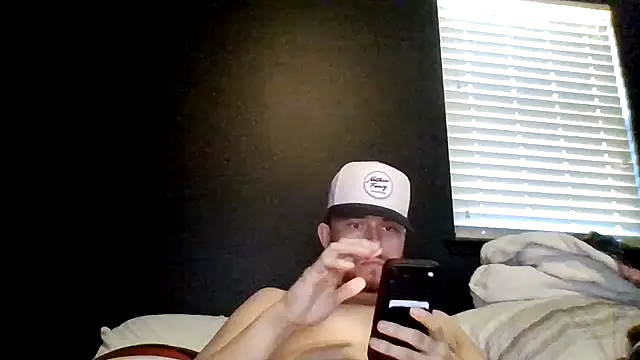 Chat XXX en directo de Mikecloudyhawk