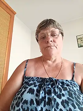 Chat +18 de ElzaJewel ao vivo