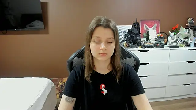 SoniNesti's Live XXX Chat