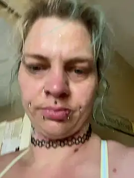 XXX chat uživo modela anitabonghit