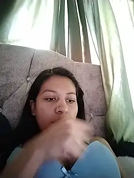 Tiphanydirty3 Adlı Modelin Canlı XXX Sohbeti