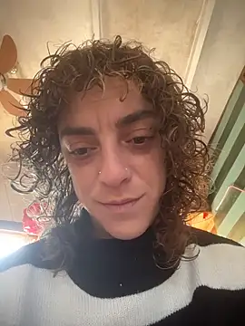 Živý XXX chat SalyTredelMonte