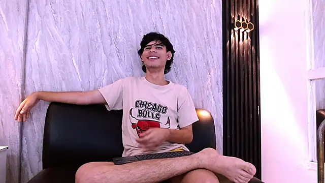 צ'אט XXX בשידור חי של Kevin_Brooks1