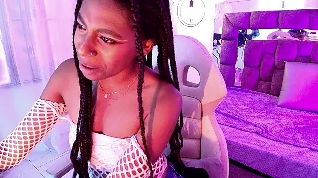 Chat XXX ao vivo de Queen_perla_