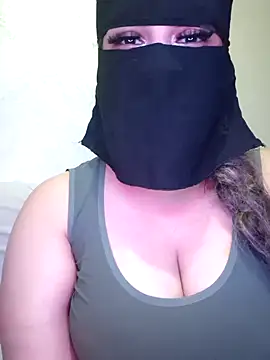 Queenhoiyam Adlı Modelin Canlı XXX Sohbeti
