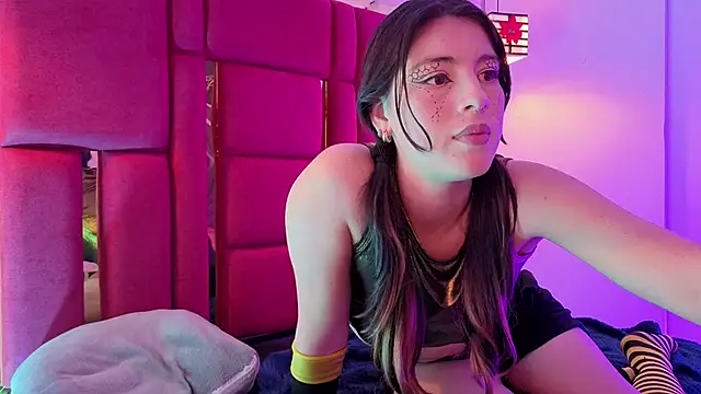 moon_winy Adlı Modelin Canlı XXX Sohbeti