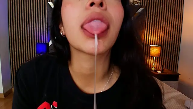 Czat XXX na żywo – Amy_channel