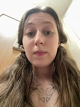 FroggyAnna live XXX chat