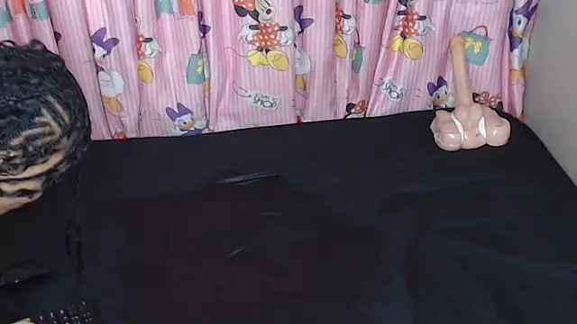 TrishahXo's Live XXX Chat