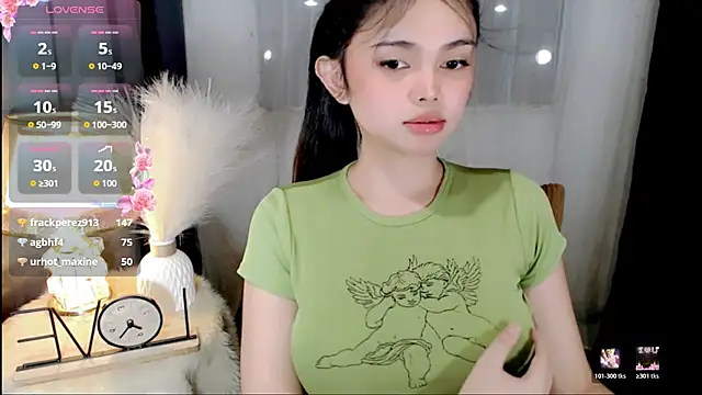 wildest_fantasy's Live XXX Chat
