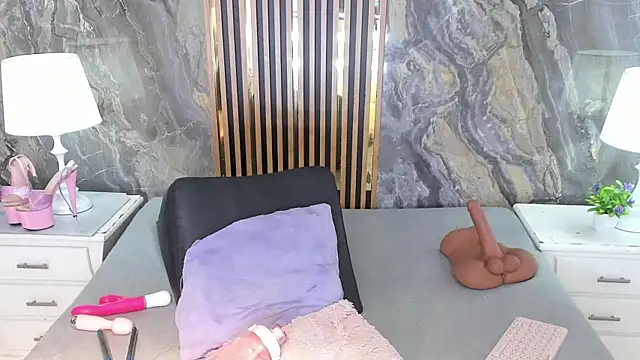 Nyakimgold Adlı Modelin Canlı XXX Sohbeti