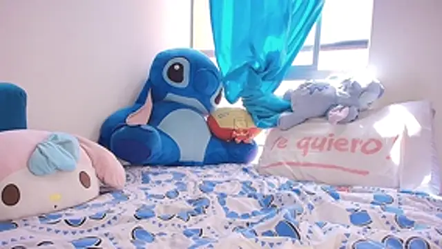 caramel_doll__'s Live XXX Chat