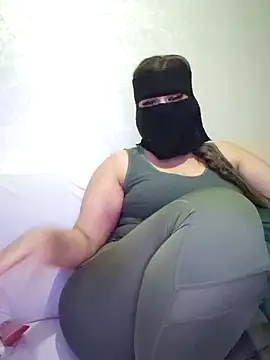 Queenhoiyam Chat XXX in diretta