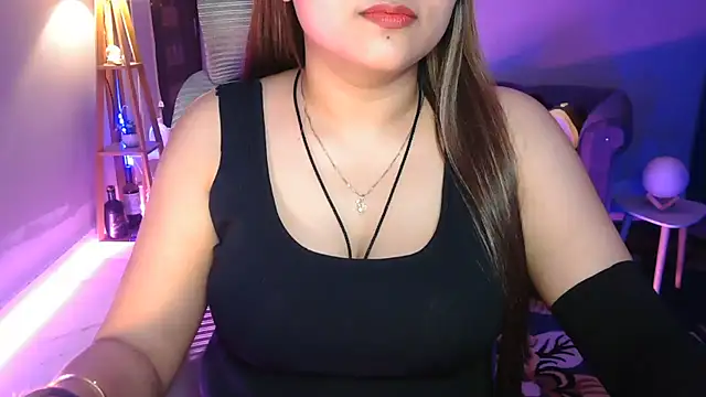 Mitikaa live XXX chat