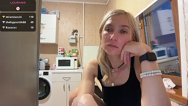 Chat +18 de AngelJeni ao vivo