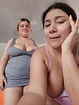 צ'אט XXX בשידור חי של Sara_y_Amy