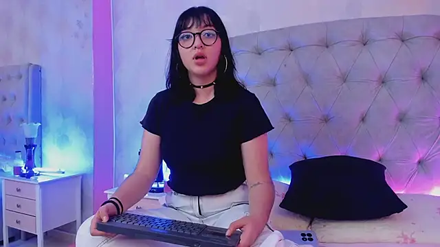 LilithBluum live XXX chat