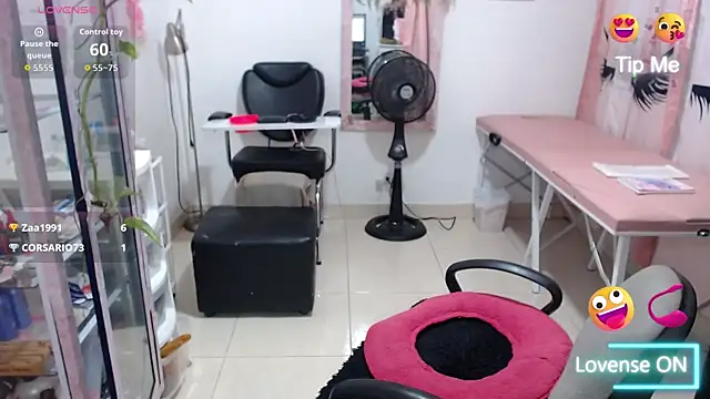 צ'אט XXX בשידור חי של titsbiglovers