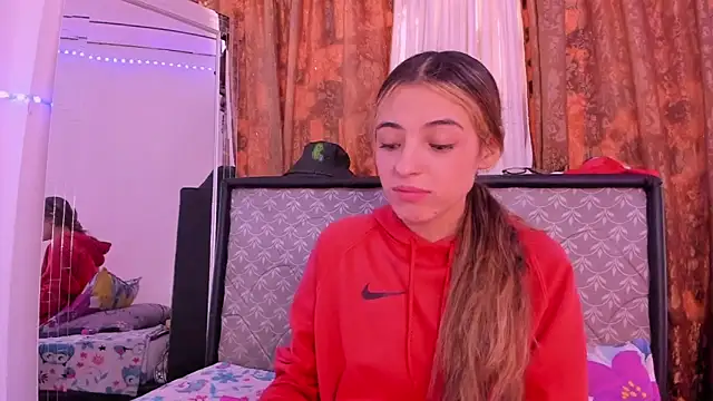 Sophie_vega1: απευθείας συνομιλία ΧΧΧ