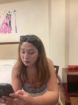 XXX chat uživo modela Julywant