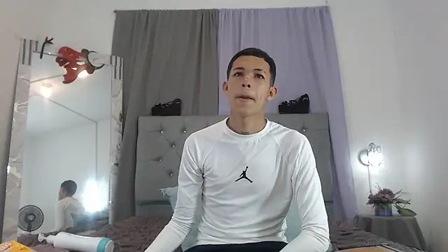 PhillipCox Chat XXX live