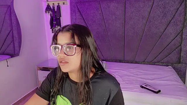 Chat +18 de DamianandEva ao vivo
