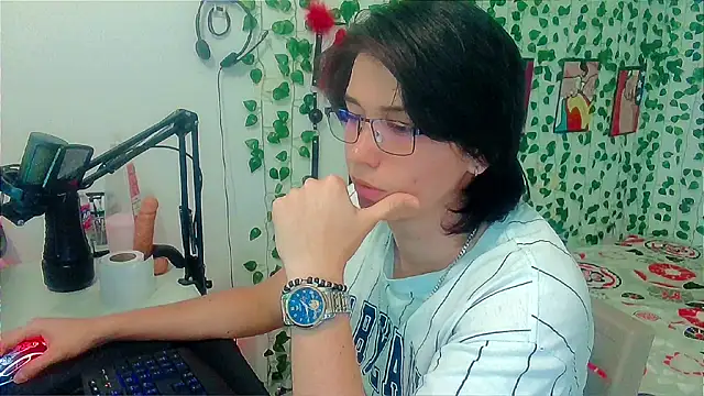 צ'אט XXX בשידור חי של Andy_gray
