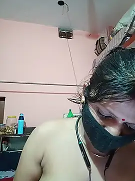 ZOYA-STRIP Chat XXX in diretta