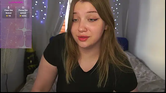 Chat +18 de CuteSharloti ao vivo