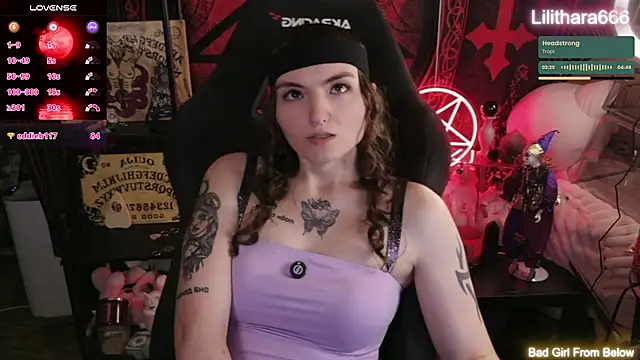 Lilithara666 élő XXX-chatje