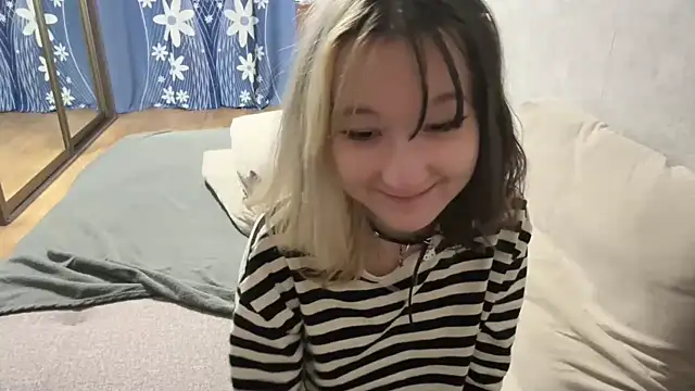 Živý XXX chat Lilfain_baby