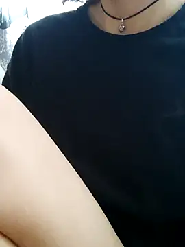 XXX chat uživo modela Aashikalaa