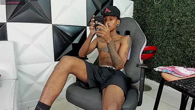 XXX chat uživo modela ManSant