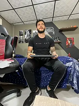 Chat +18 de marcel_crawford96 ao vivo
