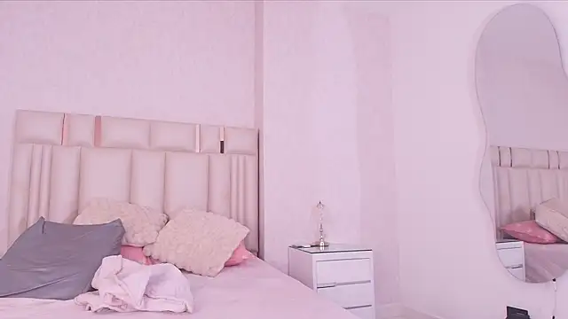 mia_velvett_'s Live XXX Chat