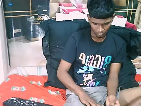 XXX chat uživo modela IndianThuggin