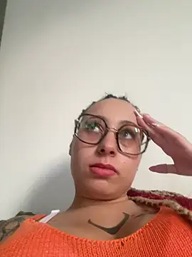 queenlo_xxx Chat XXX in diretta