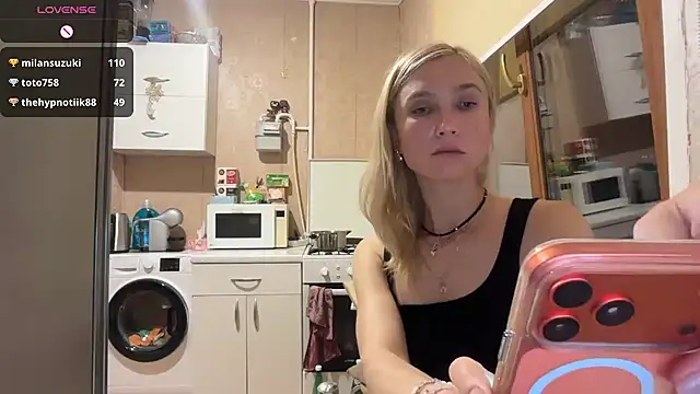 Онлайн чат XXX AngelJeni