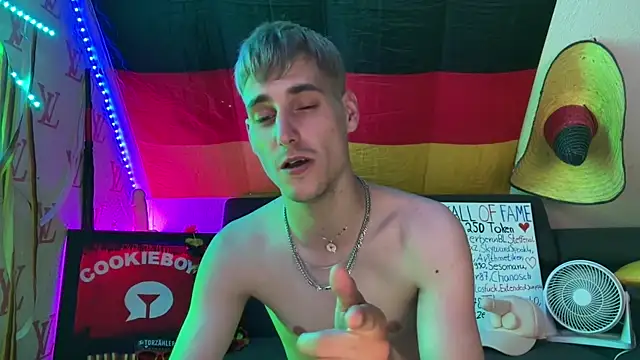 Cookieboy88 Live XXX-Chat
