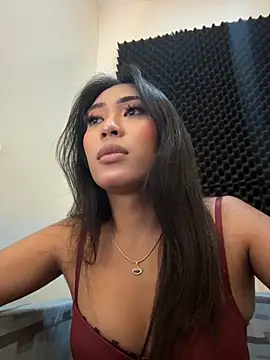 hugecock_tamira live XXX chat
