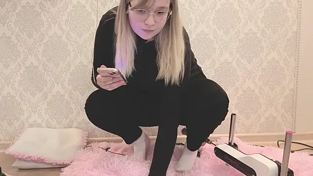 LesleyMil Adlı Modelin Canlı XXX Sohbeti