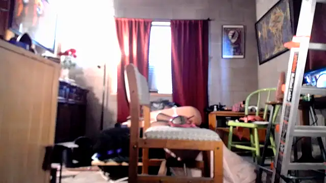sissyvee Chat XXX in diretta